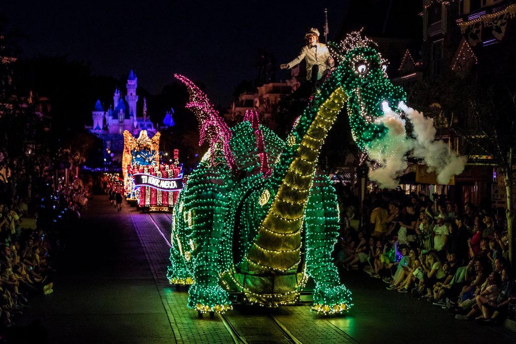 Main Street Electrical Parade - Town Square - Disneyland Park