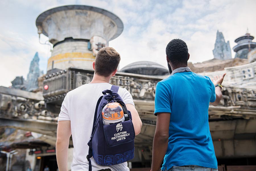 Two Disneyland guests at Star Wars: Galaxy’s Edge