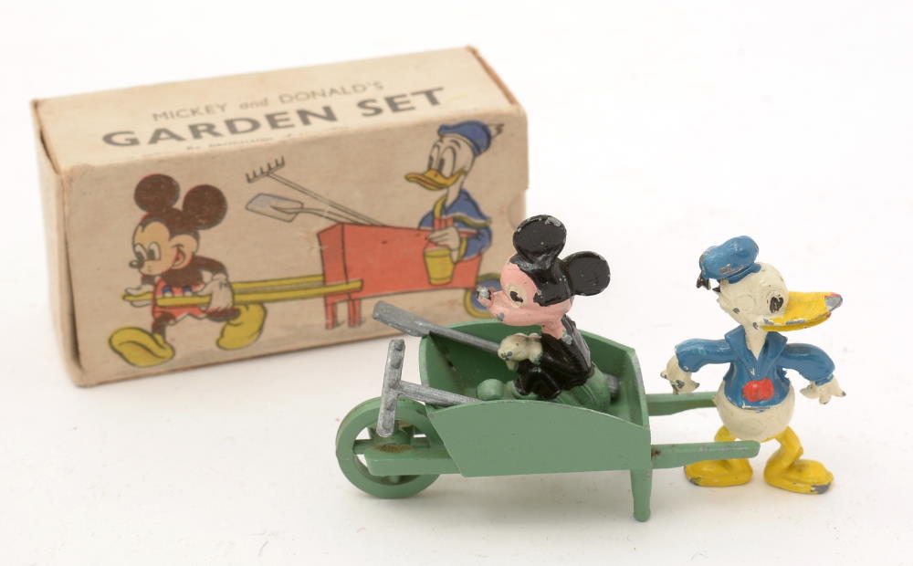Salco Series Walt Disney Mickey and Donalds Garden Set