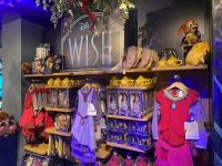 Disney Wish Clothing and Toys Display Star and Valentino